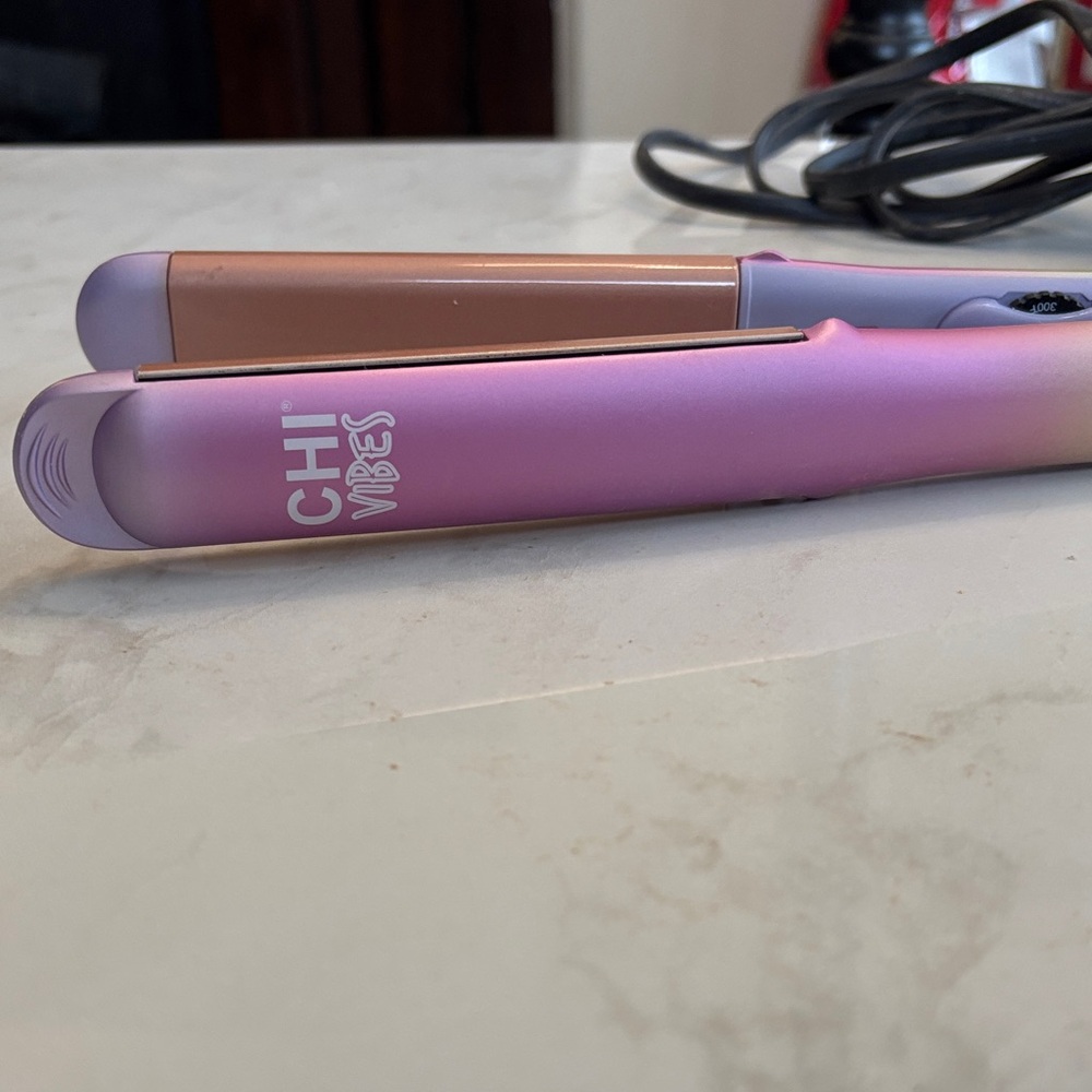 Vibes Pink Hair Straightener